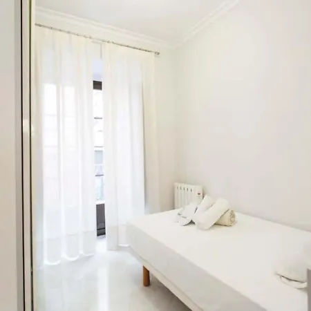 Minimalism And Modern- 2bd 1bth- Setas Appartement Séville