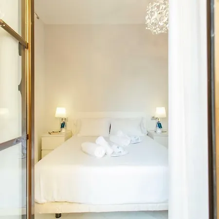 Minimalism And Modern- 2bd 1bth- Setas Séville
