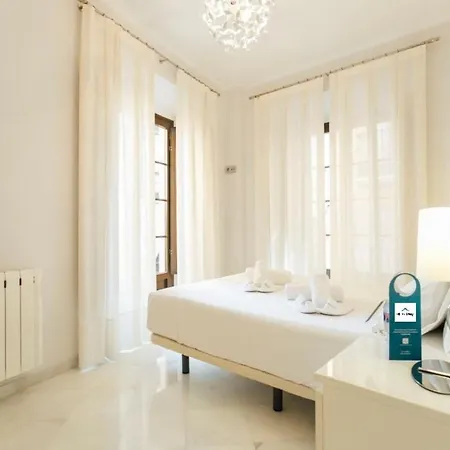 Minimalism And Modern- 2bd 1bth- Setas Apartment Seville