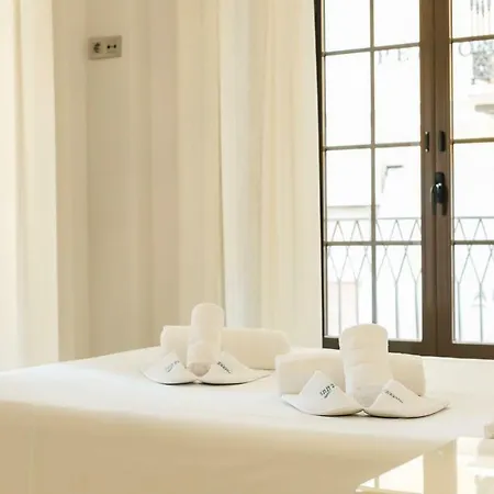 Minimalism And Modern- 2bd 1bth- Setas Apartment *